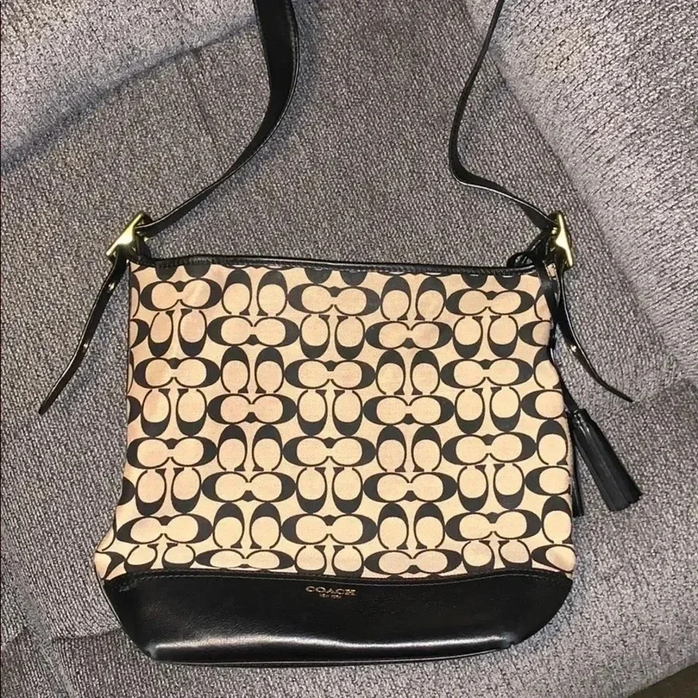 🟨Coach Handbag - Picture 1 of 4
